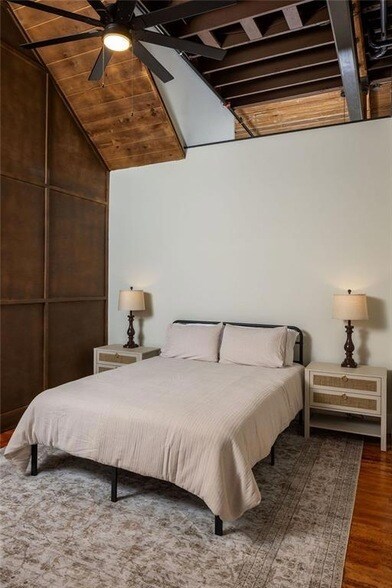 Building Photo - 200 Barrett St