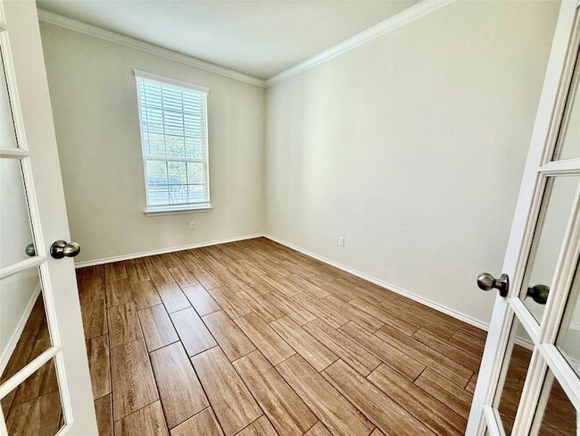 Building Photo - 1017 Cliffbrake Wy