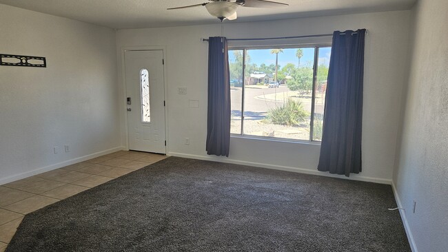 Primary Photo - 8507 E Mariposa Dr