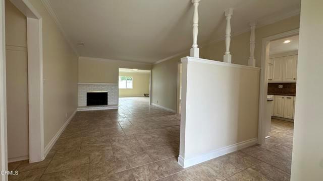 Building Photo - 653 Willowgrove Ave