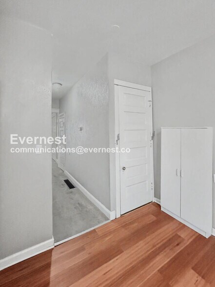 Building Photo - 1311 Mason St