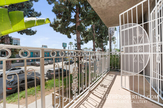 Primary Photo - 7076 Lanewood Ave