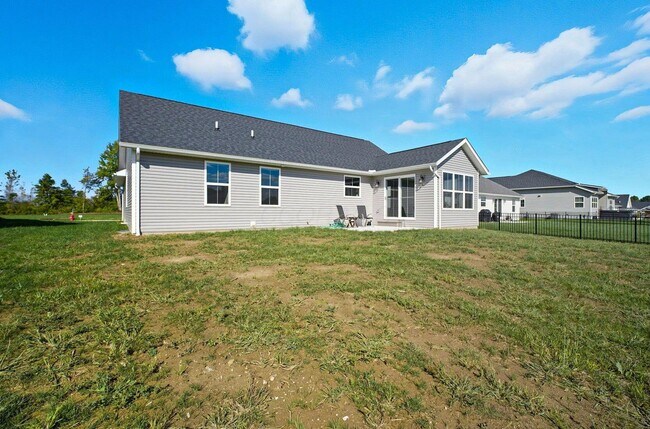 Building Photo - 557 Cannondale Ave