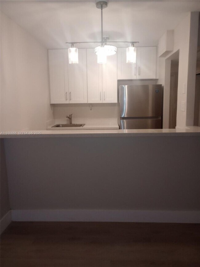 Building Photo - 5821 Washington St