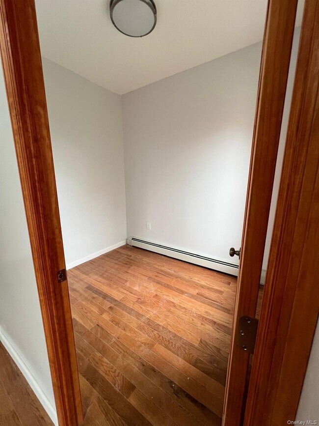 Building Photo - 2265 Chatterton Ave