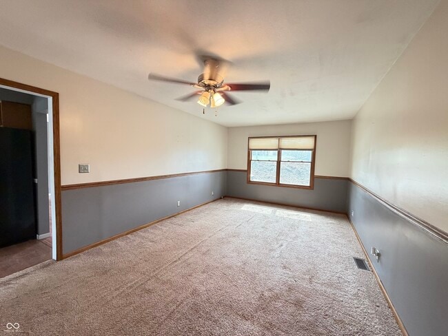 Building Photo - 911 Sunset Dr