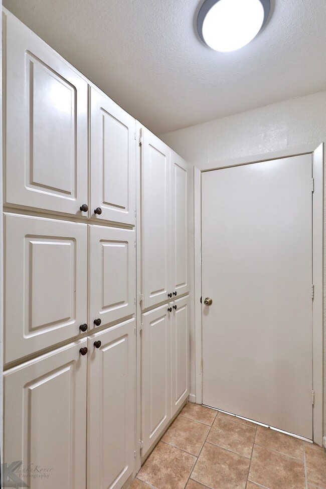 Building Photo - Cul-de-Sac 3/2/2; Ward, Madison, Cooper schools