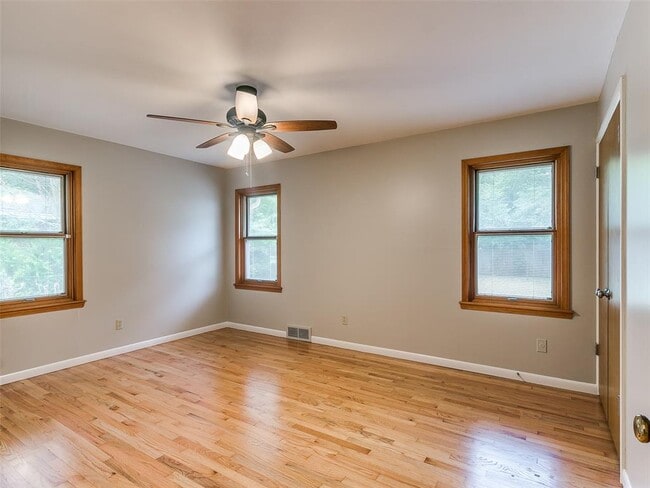 Building Photo - 1214 Cruce St