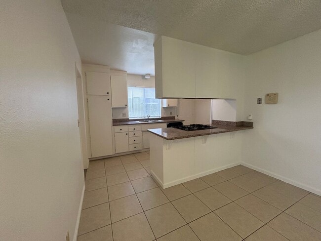 Building Photo - Lovely 3-Bedroom, 2-Bath Home with Spacious Backyard