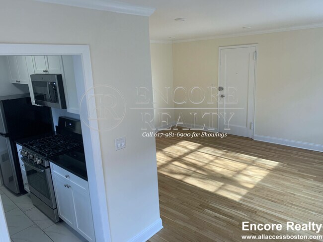 Building Photo - 80 St Paul St