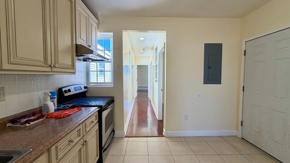 Building Photo - 3311 Kensington Ave