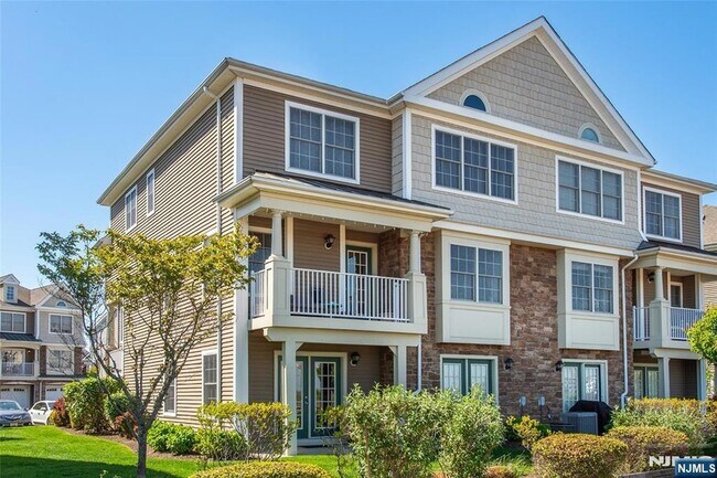 Building Photo - 32 Raritan Reach Rd