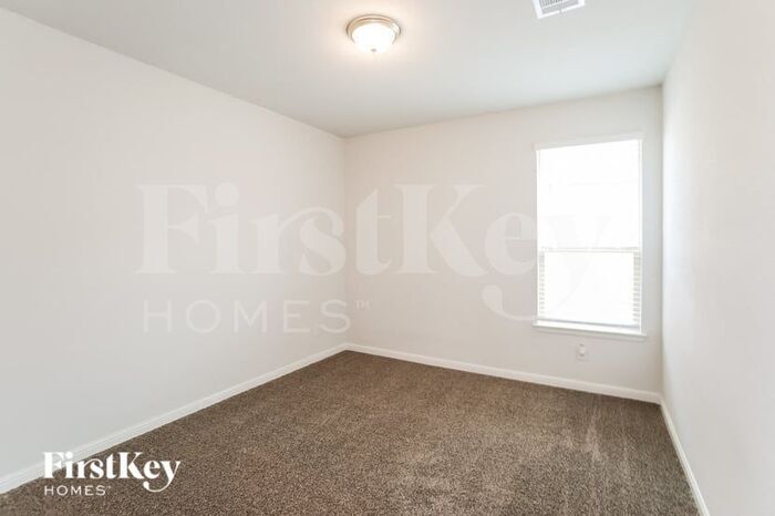 Building Photo - 9117 Sycamore Leaf Dr