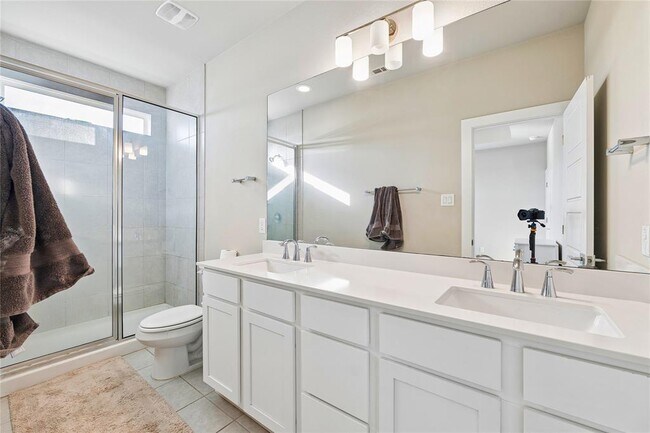 Building Photo - 501 Peace Dr