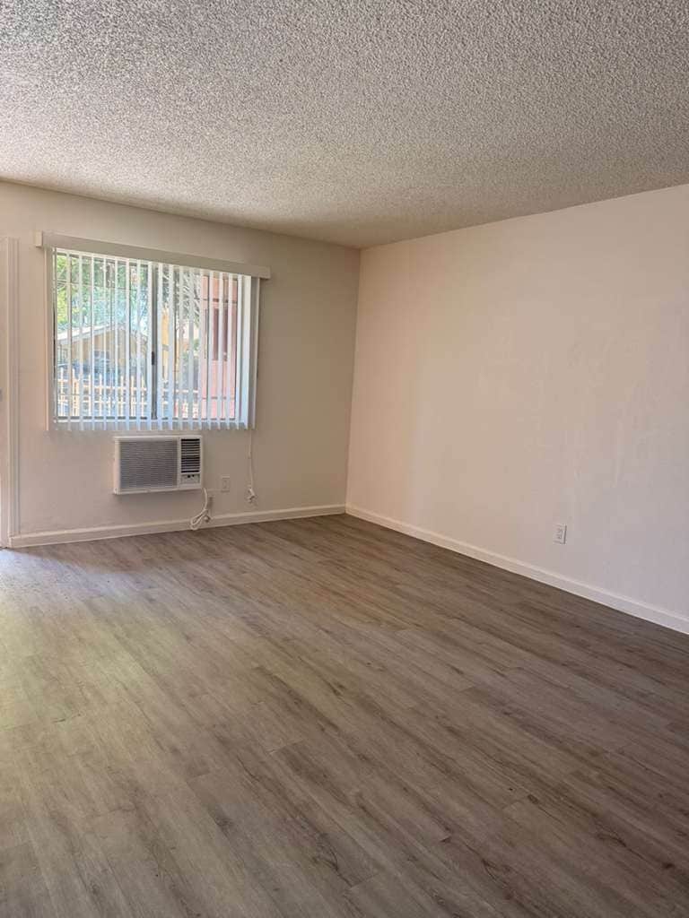 Building Photo - 236-254 S Ave 24