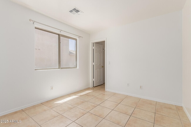 Building Photo - 12391 W Glenrosa Ave