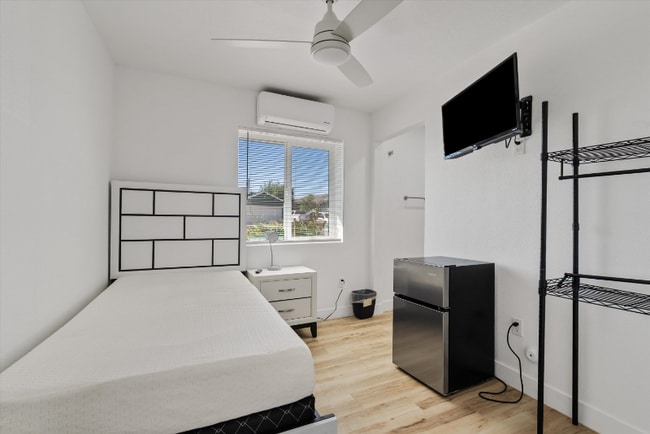 Building Photo - 2956 E Mobile Ln