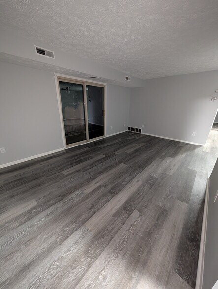 Livingroom - 5240 Emil Ave SW