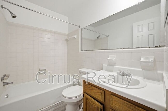 Building Photo - 4309 Midhurst Ln