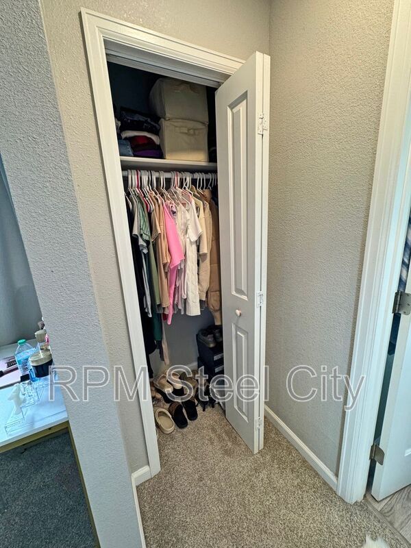 Building Photo - 2524 7th Ave