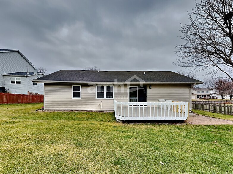 Building Photo - 3415 Turnberry Dr