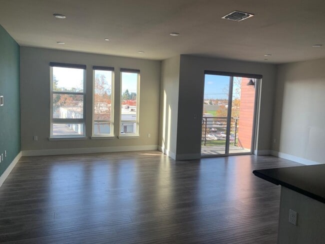 Building Photo - 44828 Fremont Blvd