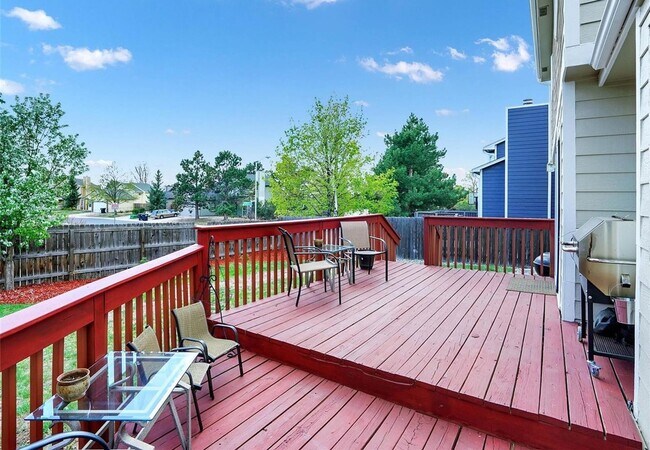 Building Photo - 4 Bed 4 Bath Home in District 20!!!