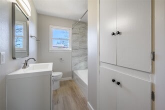 Building Photo - 476 Ellinger Rd