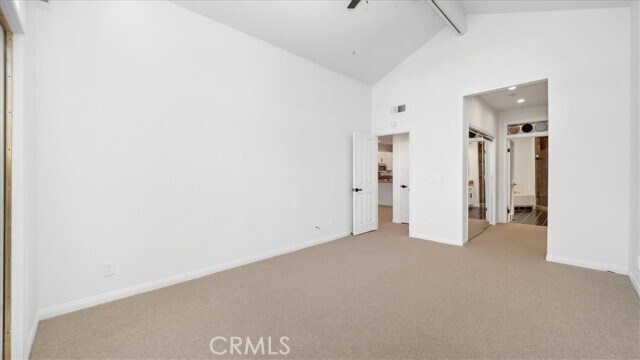 Building Photo - 2600 E 20th St