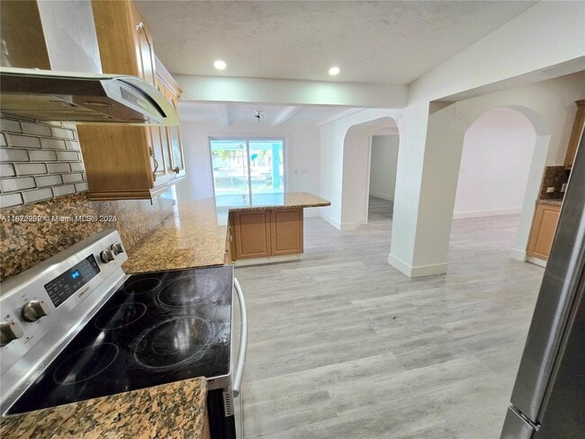 Building Photo - 10981 SW 44th St