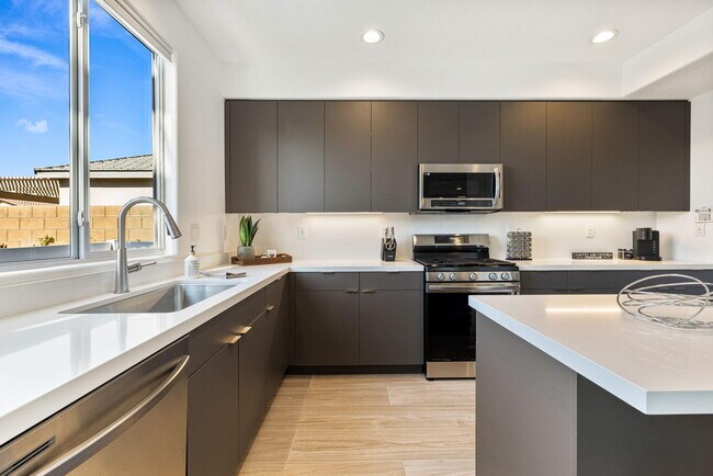 Building Photo - 48539 Anastacia Ct
