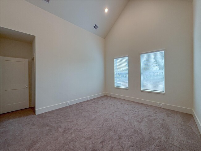 Building Photo - 881 Rachel St