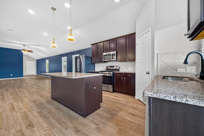 Building Photo - 6747 Scarlet Sagebrush St