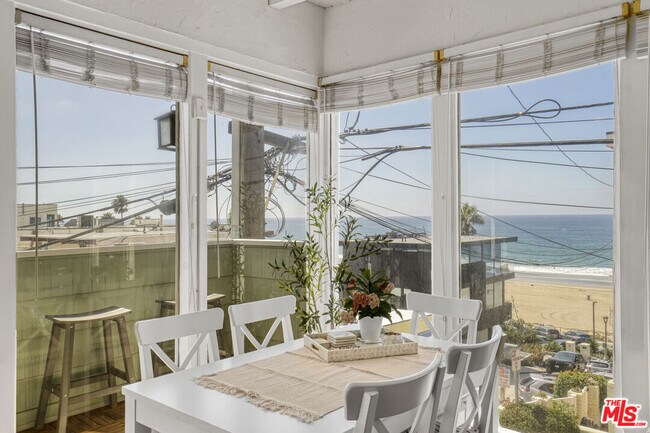 Building Photo - 4400 Ocean Dr