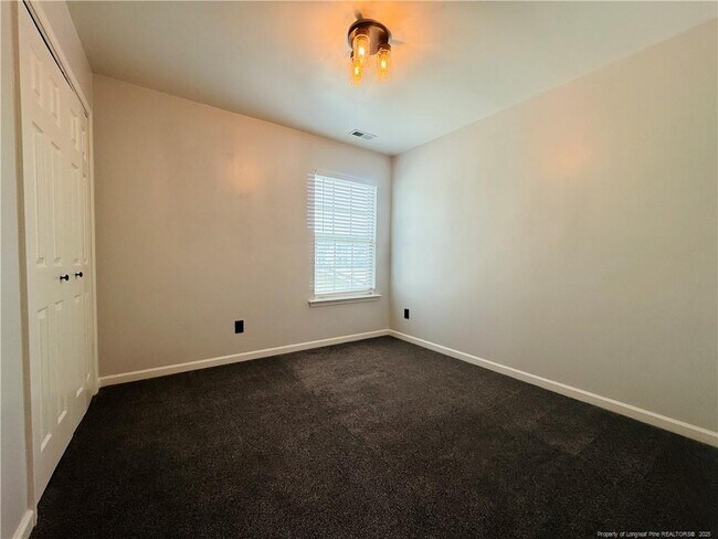 Building Photo - 69 River Oak St