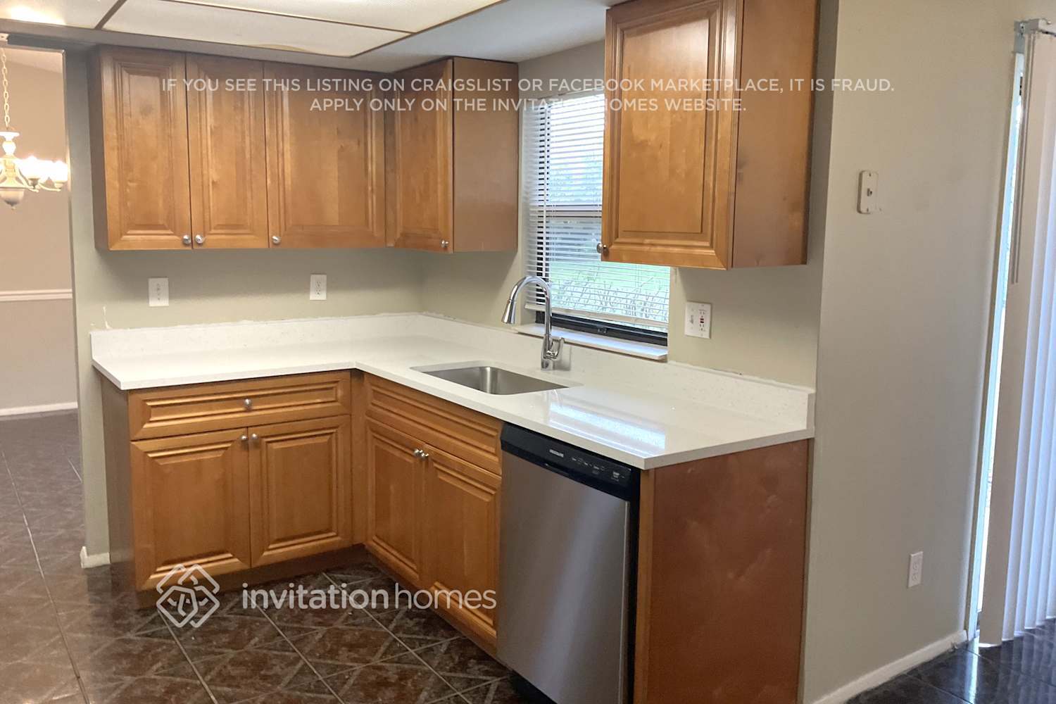 Building Photo - 1040 Grandview Cir