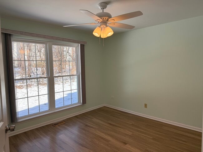 Building Photo - 1162 Harbor Ct