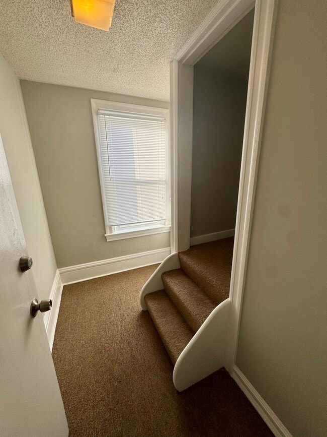 Building Photo - 409 North Ave