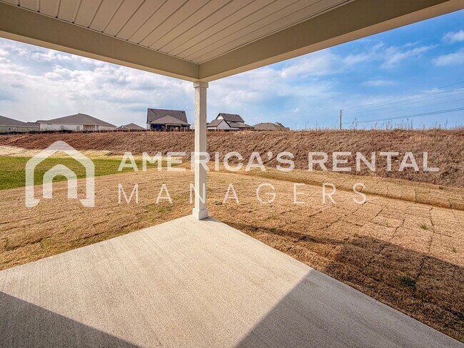 Building Photo - One-Month Free Move-in Special! New Construction Home for Rent in Tuscaloosa, AL! Sign a 13-month...