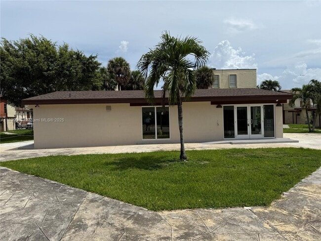 Building Photo - 130 SW 108th Ave