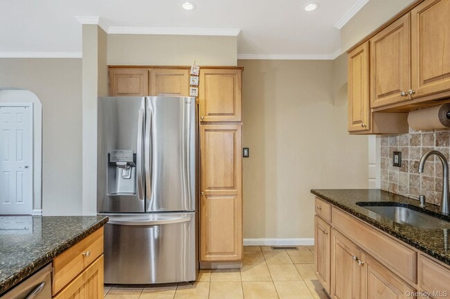 Building Photo - 58 N Rockaway Ave