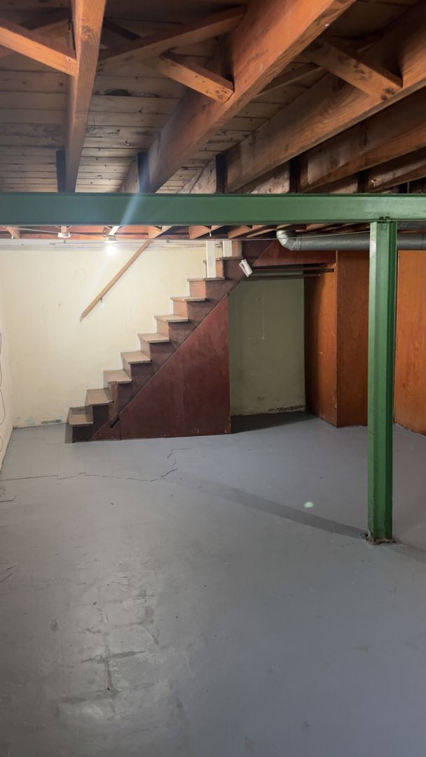 Building Photo - Delightful 2-bedroom, 1-bathroom single-fa...