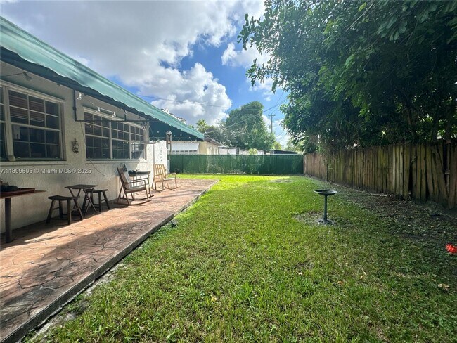 Building Photo - 5760 SW 10th St