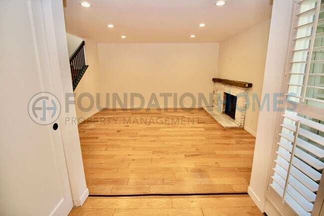 Building Photo - Renovated San Marin Townhouse | loft, A/C & 2-Car Garage - FOUNDATION