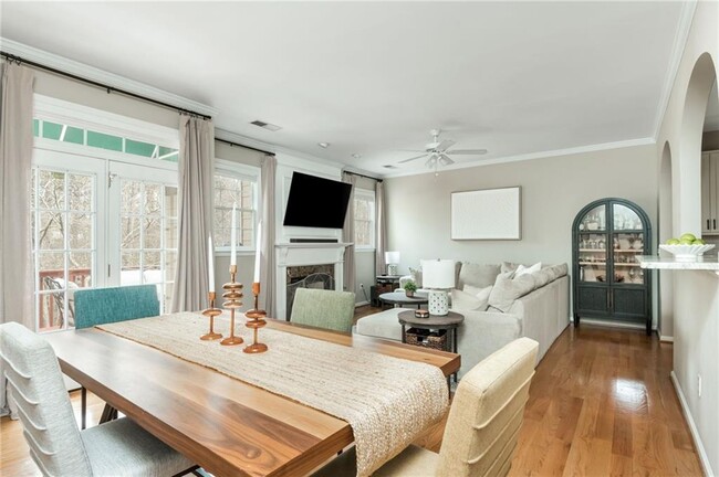 Building Photo - 4735 Longcourt Dr