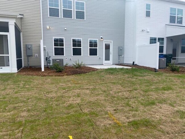 Building Photo - 5041 Arkose Dr