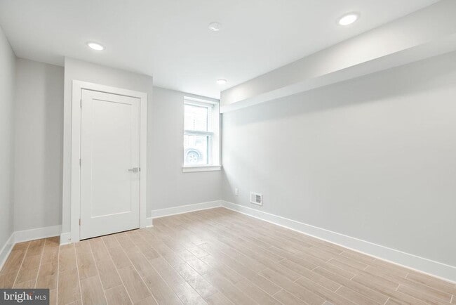 Building Photo - 5122 Ranstead St