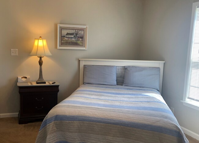 Master Suite with bathroom and walk in closet - 603 Avondale Rd
