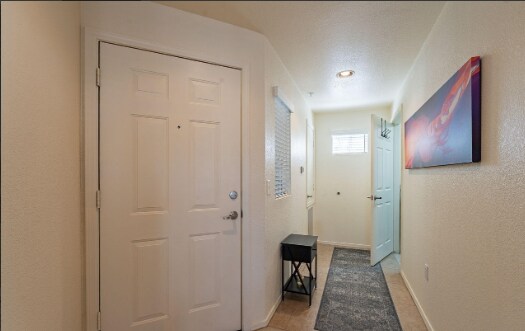 Building Photo - 7401 W Arrowhead Clubhouse Dr