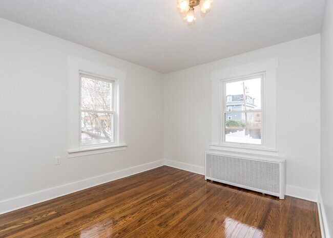 Building Photo - 12 Foundry Ave